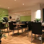 Hotel Business & 3*
