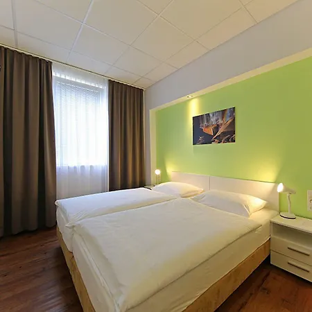 Hotel Business & 3*