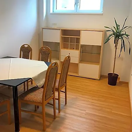 Hotel Business &