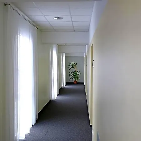 Hotel Business & Linz