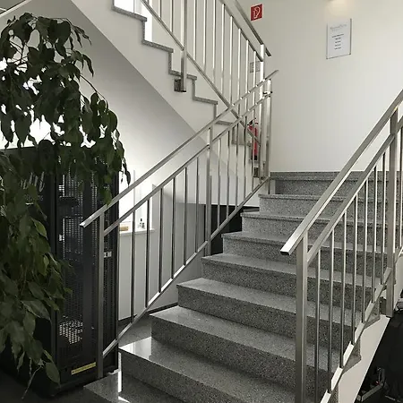 Hotel Business & 3*